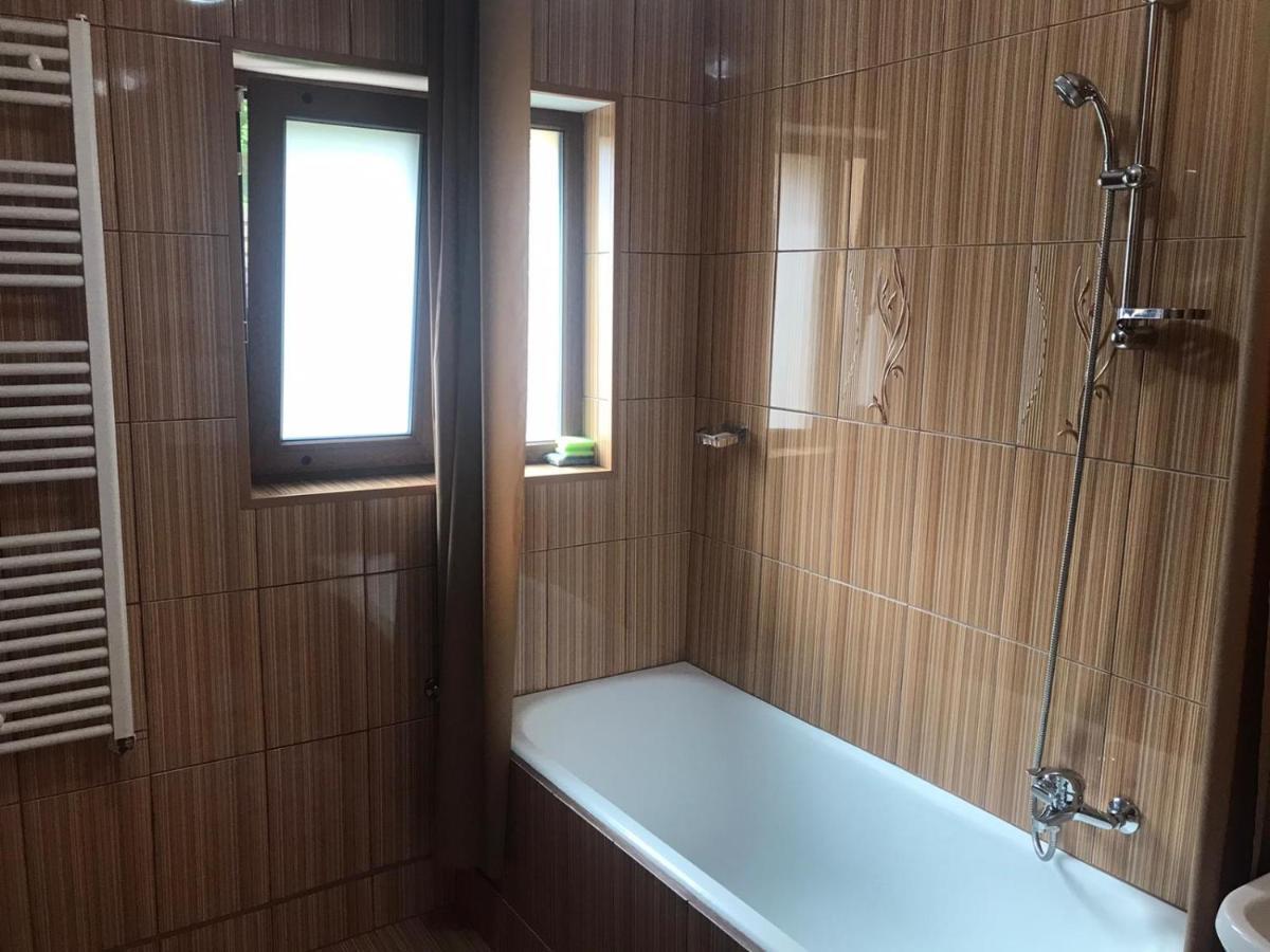 شقة Casa Mikha سِنايا المظهر الخارجي الصورة